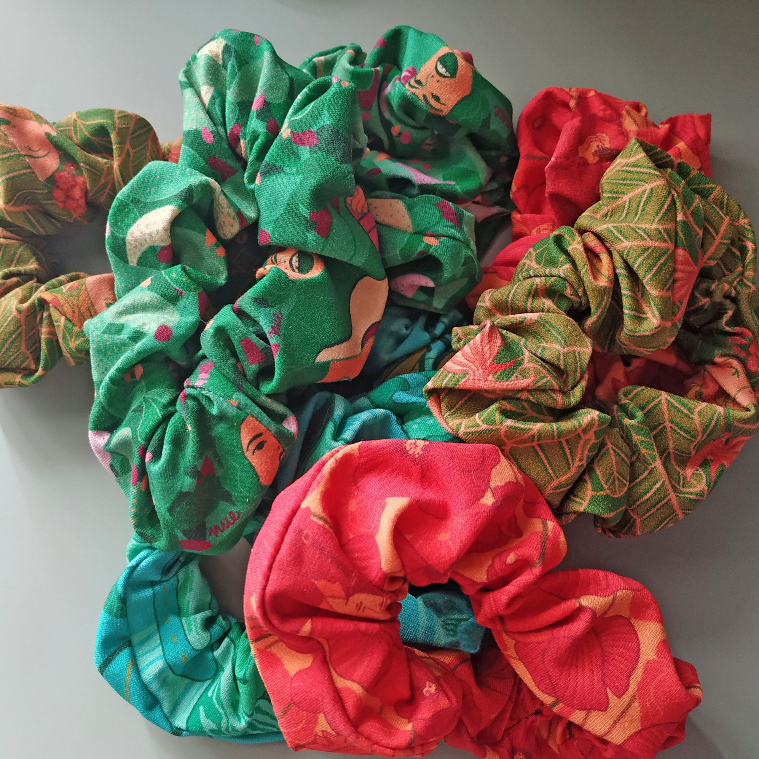 nue-scrunchies-2